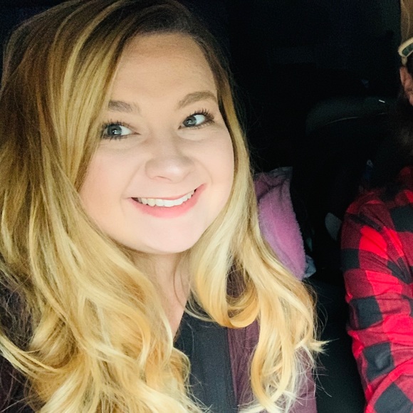 Meet your Posher, Rachel - Picture 1 of 1